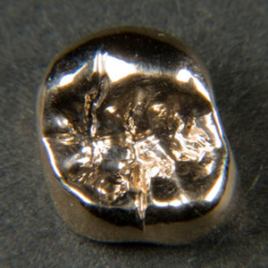 Precious dental alloy